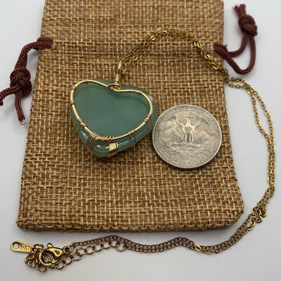 Brand New Wire-Wrapped Green Aventurine Heart with Gold plated Chain - Picture 3 of 3